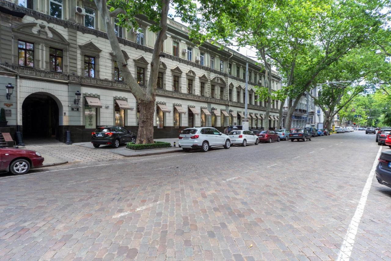 Apartment Center Of Odessa Eksteriør bilde