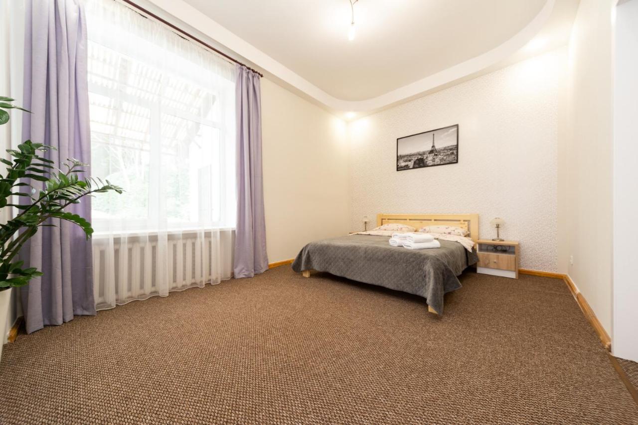 Apartment Center Of Odessa Eksteriør bilde